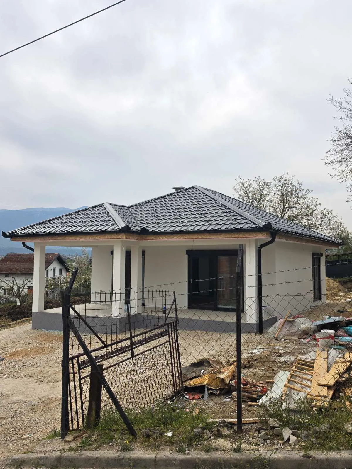Montažna kuća 85m2 u naselju Ružica kod Bihaća